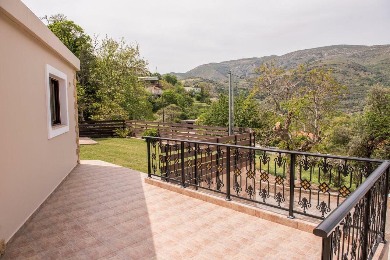 Marika Traditional Home Elos Exterior photo